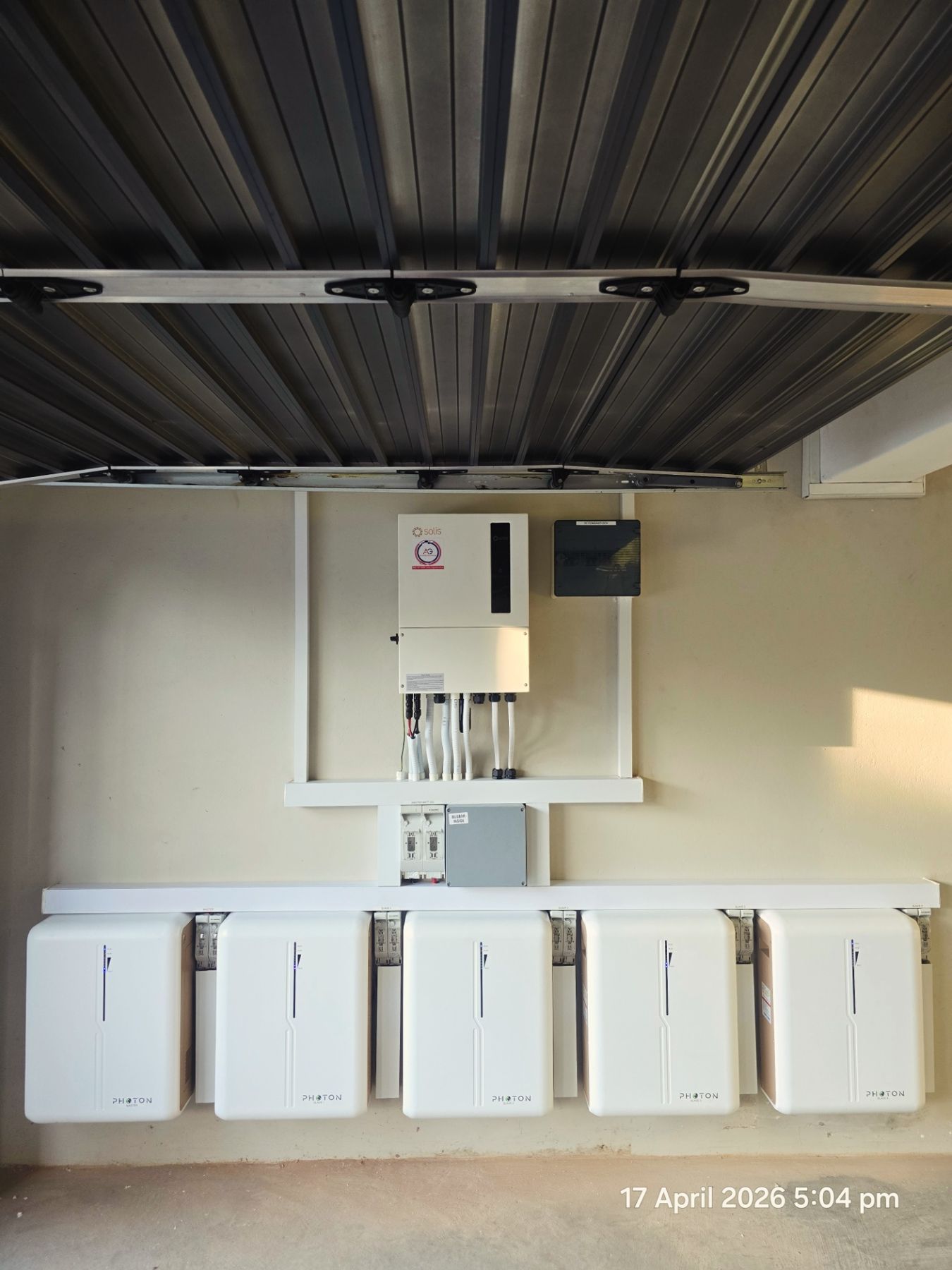 Lithium battery bank with inverter